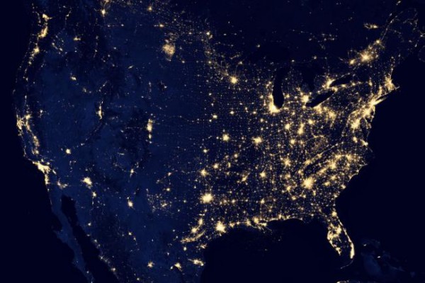 NASA представило изображение Земли в ночное время