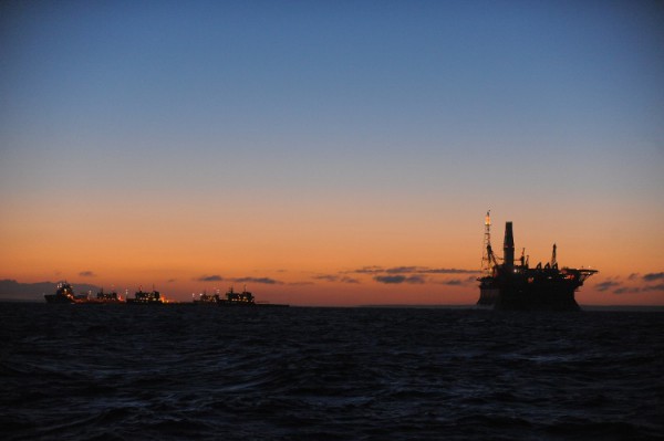 Норвежская Statoil оценила запасы обнаруженного ранее у берегов Канады месторождения в 300-600 млн баррелей нефти