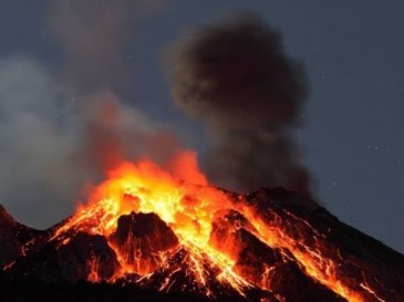 Вулканы: природа наносит удар