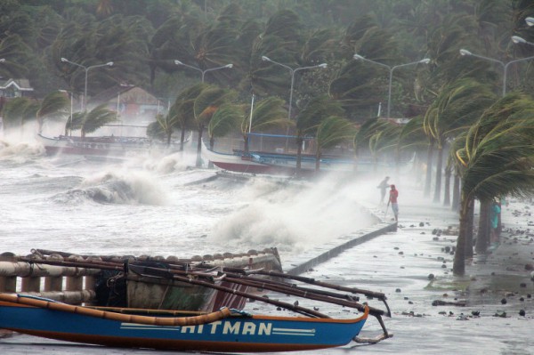 Тайфун Хаян обрушился на Филиппины