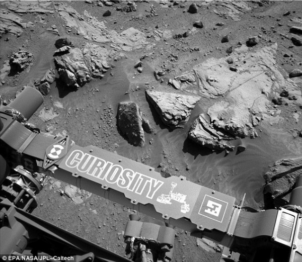 Жизнь на Марсе: пока люди только готовятся ступить на Красную планету, земные микробы уже осваиваются