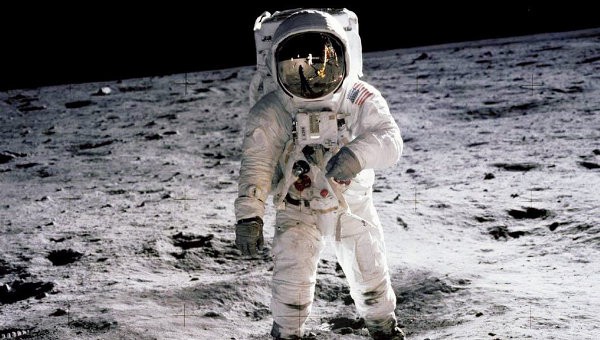 США планировали на Луне военную базу с возможностью ракетных обстрелов