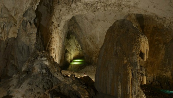 Китайская пещера Мяо признана самой огромной пещерной камерой в мире