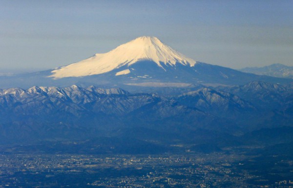 Более 4 тыс. японцев приняли участие в учениях на случай внезапного извержения Фудзи