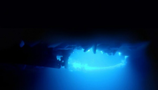Подводные роботы обнаружили удивительно толстый слой антарктического льда