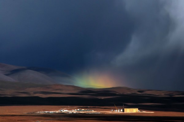 Удивительное явление: радуга сияла над пустыней Атакама