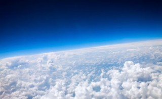 Озоновый слой атмосферы Земли демонстрирует первые признаки восстановления - ООН