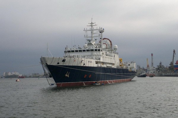 Океанографическое судно "Янтарь" завершило первые ходовые испытания в море