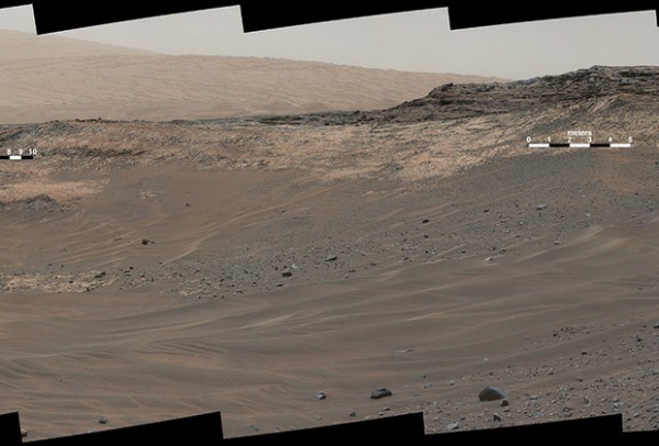 Марсоход Curiosity сделал панорамный снимок