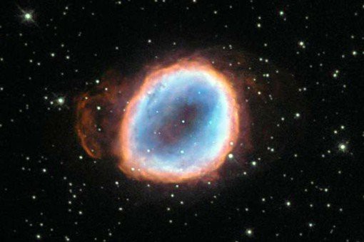 Телескоп Hubble сфотографировал процесс гибели звезды