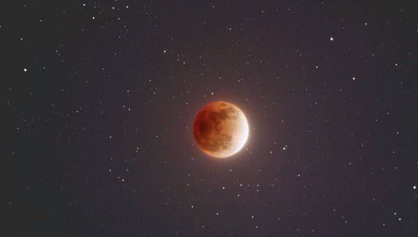 НАСА запустило конкурс фотографий на "лучшую кровавую Луну"