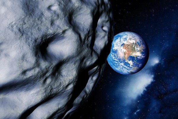 К Земле приближается очередной гигантский астероид