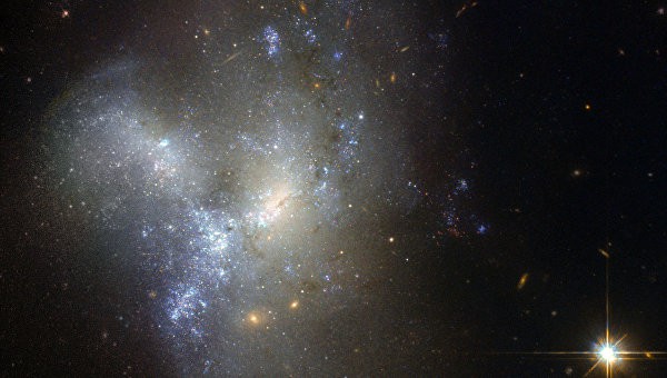 "Хаббл" получил снимки рождающейся галактики в созвездии Эридана