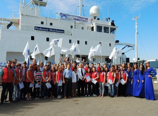 «Арктический плавучий университет» изучит архипелаг Новая Земля в 2016 году