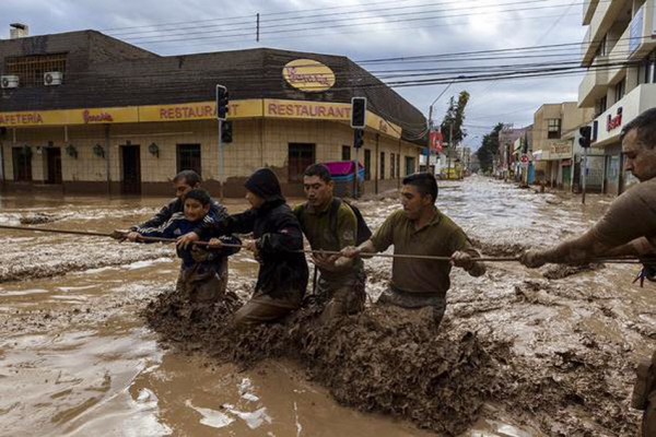 Наводнение остановило работу медных рудников Codelco и Anglo American в Чили