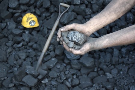 Железная руда продолжает дешеветь