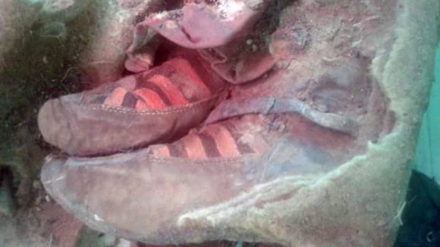 Археологи нашли мумию в кроссовках
