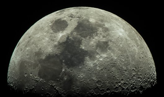 США разрешили частной компании полеты на Луну