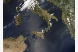 Причина землетрясения в Италии - расширение бассейна Тиренского моря