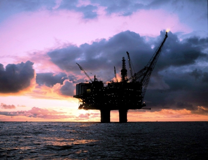 «Бритиш Петролиум» закрыла свою платформу в Северном море после утечки нефти