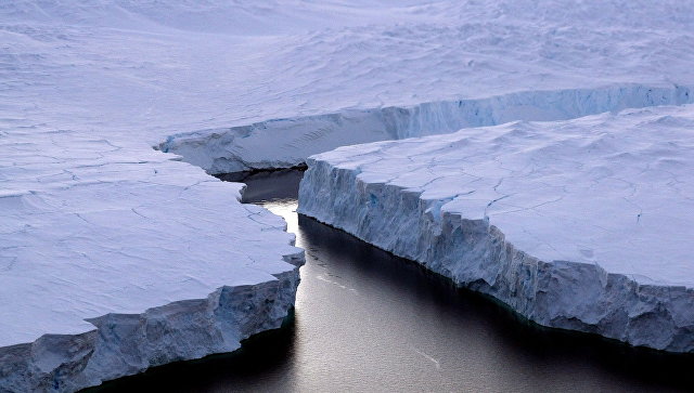 Ученые изучают озеро Восток в Антарктиде