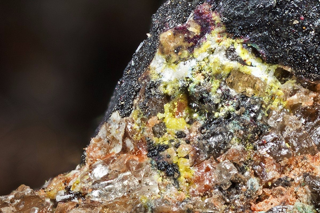 Новый минерал сийдраит назван в честь российского ученого