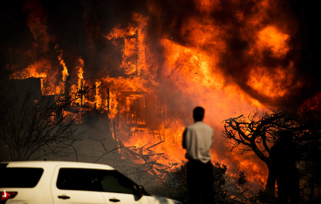 Калифорнию продолжают опустошать сильнейшие пожары