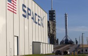 SpaceX запустила корабль Dragon для МКС и вернула первую ступень ракеты на Землю