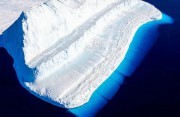 Ученые изучают гигантский айсберг, отколовшийся в Антарктиде летом 2017 года